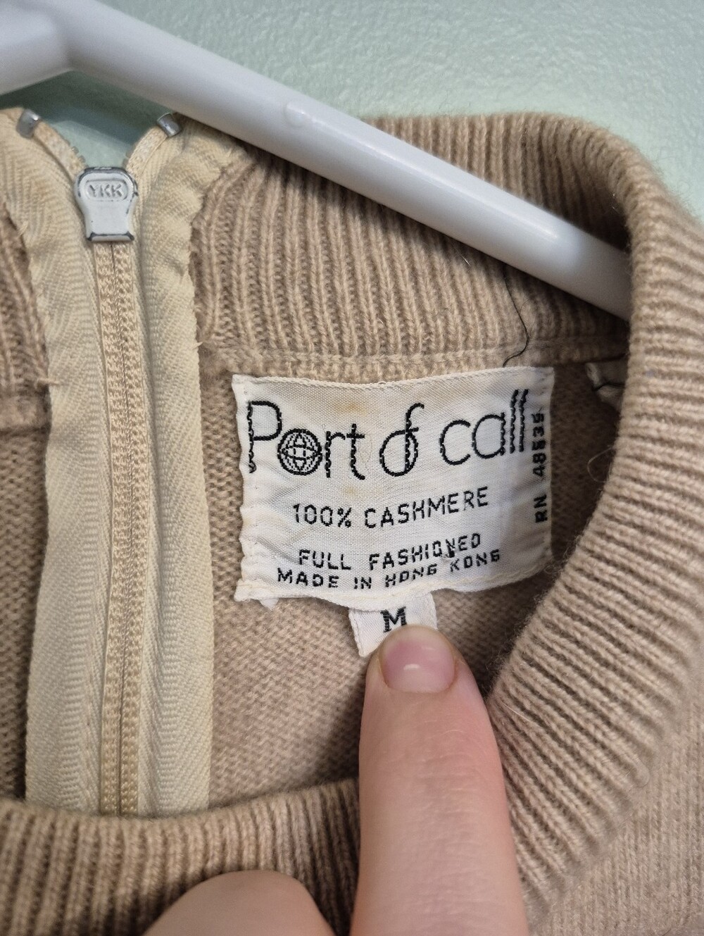 Port Of Call Women's Vintage Quiet Luxury Tan Cashmere Sweater Size Medium - Picture 4 of 7